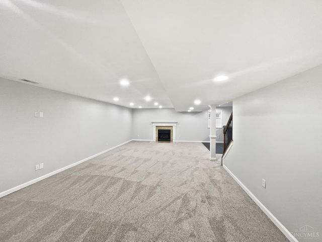 7795 Rock Port Way, West Chester, OH 45069