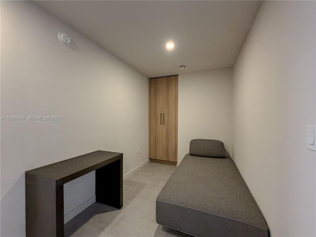 121 NE 5th St 2211, Miami, FL 33132