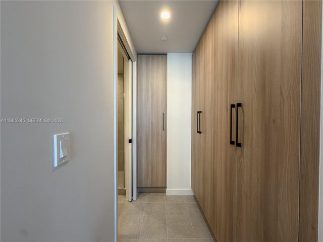 121 NE 5th St 2211, Miami, FL 33132