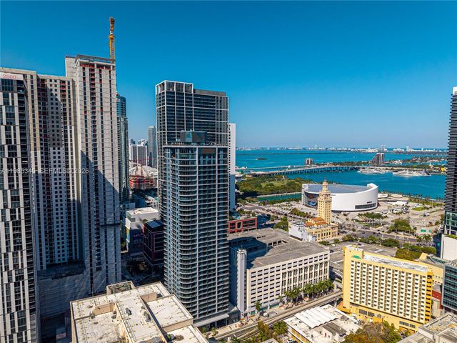 121 NE 5th St 2211, Miami, FL 33132