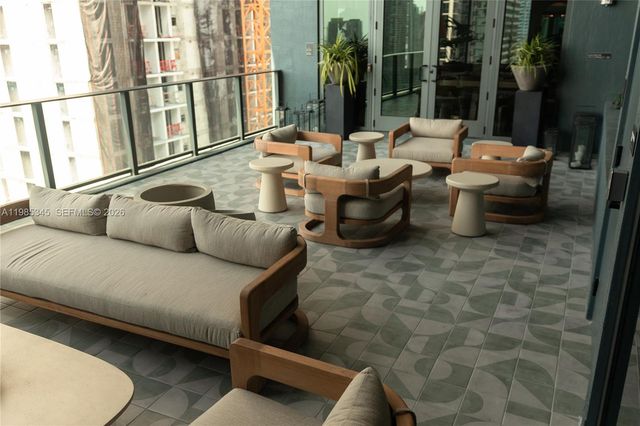 121 NE 5th St 2211, Miami, FL 33132