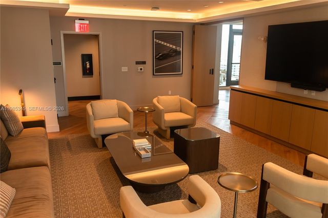 121 NE 5th St 2211, Miami, FL 33132