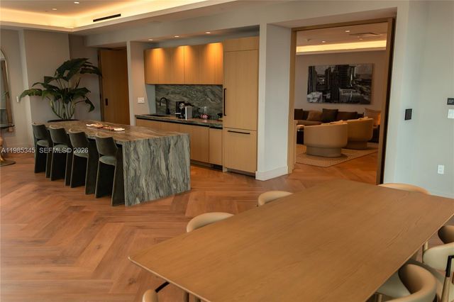 121 NE 5th St 2211, Miami, FL 33132