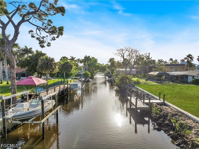 62 Wolcott DR, North Fort Myers, FL 33903