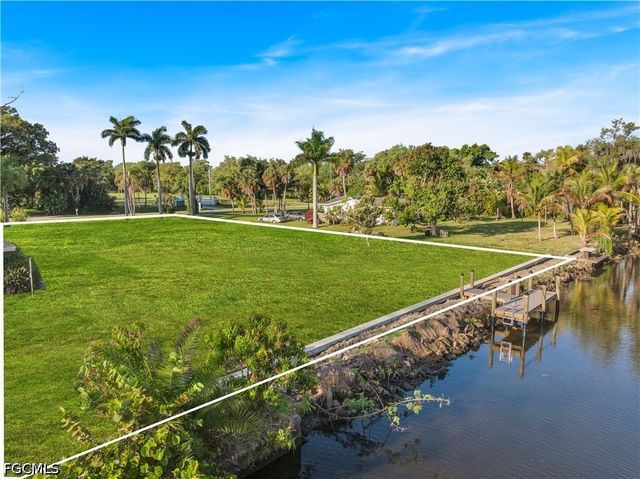 62 Wolcott DR, North Fort Myers, FL 33903