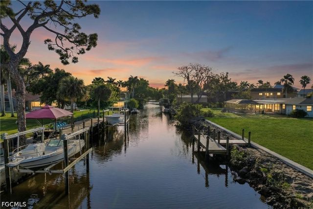 62 Wolcott DR, North Fort Myers, FL 33903