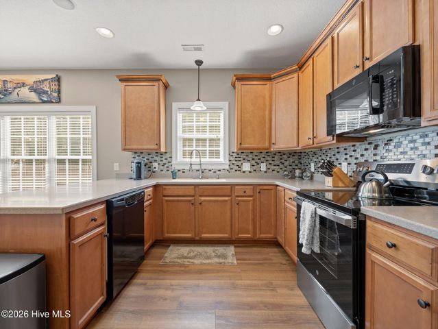 301 Savannah Drive, Jacksonville, NC 28540