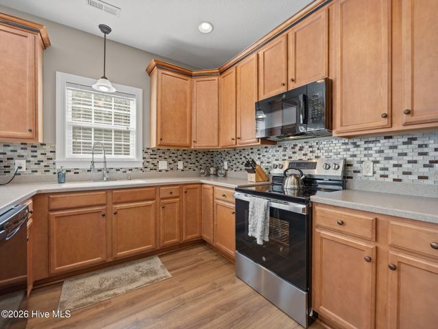 301 Savannah Drive, Jacksonville, NC 28540