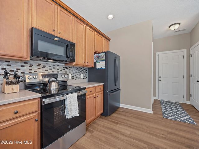 301 Savannah Drive, Jacksonville, NC 28540