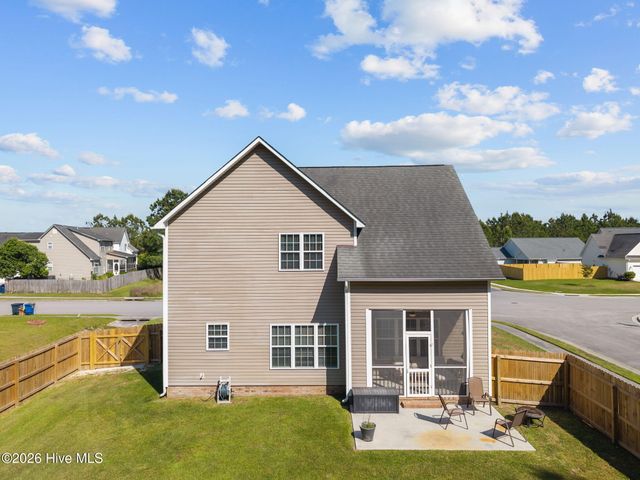 301 Savannah Drive, Jacksonville, NC 28540