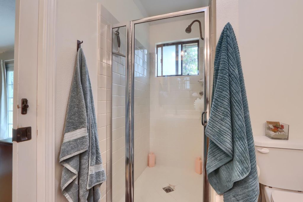 Image 23 of property listing at 36686 Mattie Fhy Court, Coarsegold, CA 93614