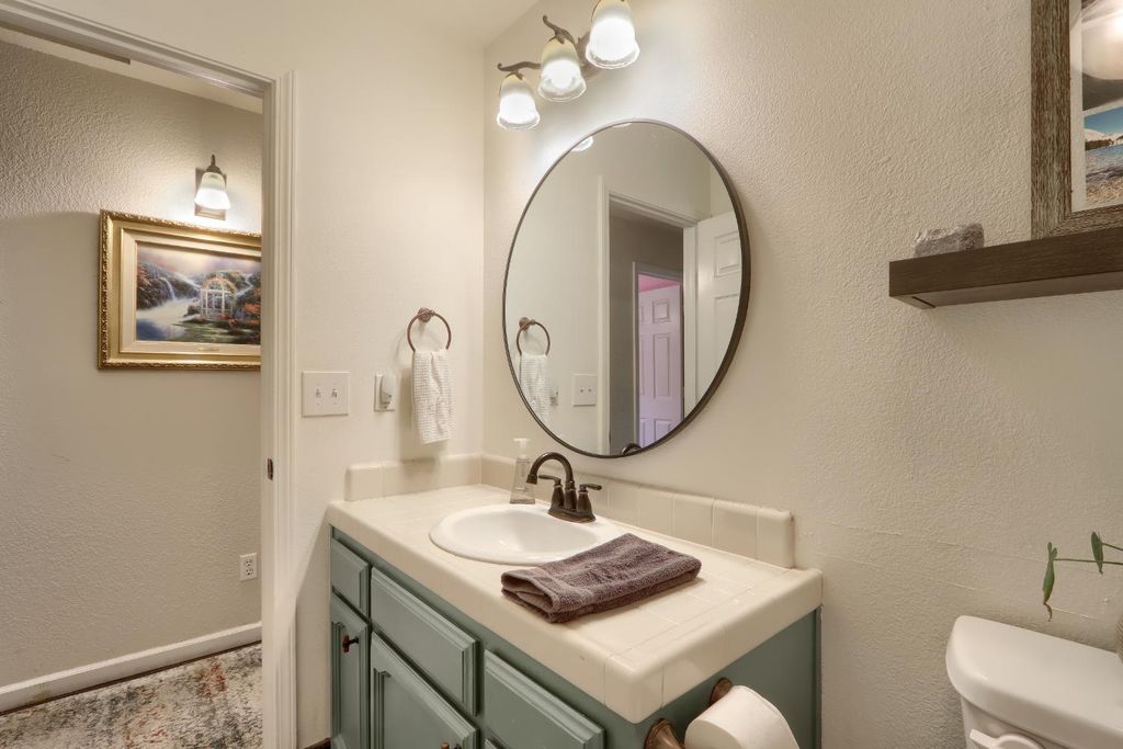Image 29 of property listing at 36686 Mattie Fhy Court, Coarsegold, CA 93614