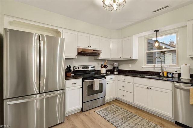 1623 Colonnade CRES, Virginia Beach, VA 23451