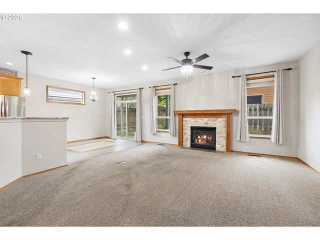 1926 Nw 18TH St, Gresham, OR 97030