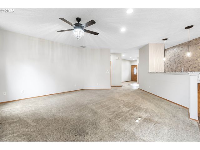 1926 Nw 18TH St, Gresham, OR 97030