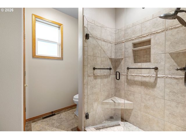 1926 Nw 18TH St, Gresham, OR 97030