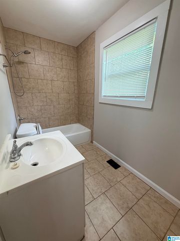 121 HOLT AVENUE, Birmingham, AL 35214