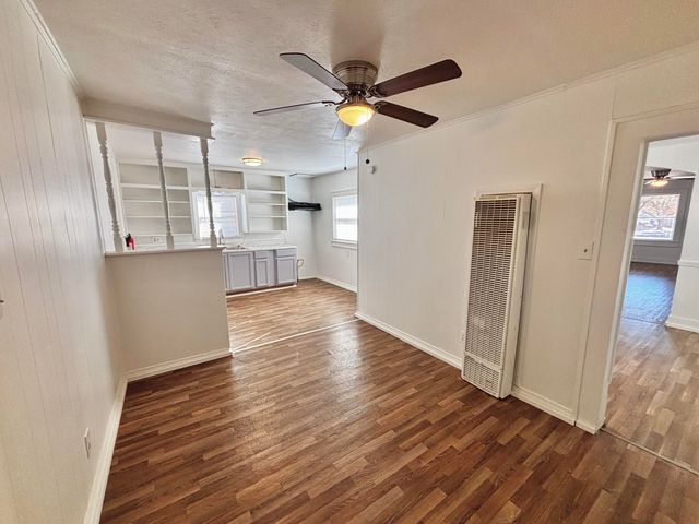 420 W Lynn Street, Slaton, TX 79364