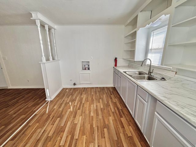 420 W Lynn Street, Slaton, TX 79364