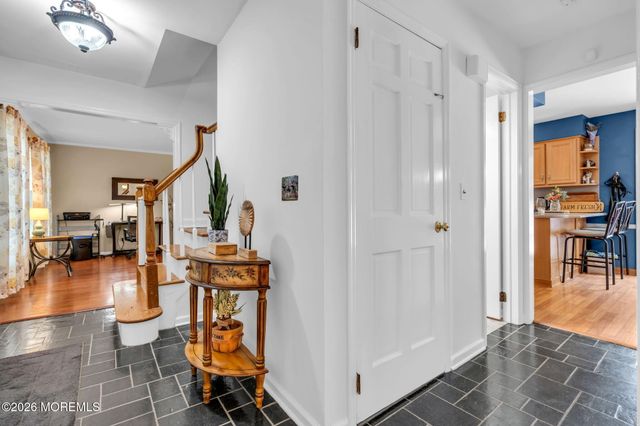 2 Lakeland Drive, Matawan, NJ 07747