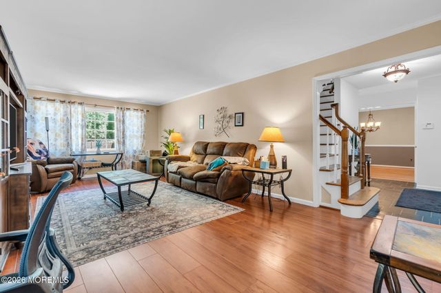 2 Lakeland Drive, Matawan, NJ 07747