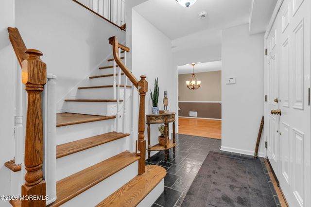 2 Lakeland Drive, Matawan, NJ 07747