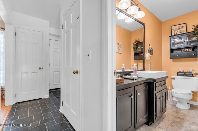 2 Lakeland Drive, Matawan, NJ 07747