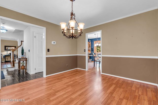 2 Lakeland Drive, Matawan, NJ 07747