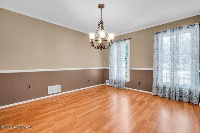 2 Lakeland Drive, Matawan, NJ 07747