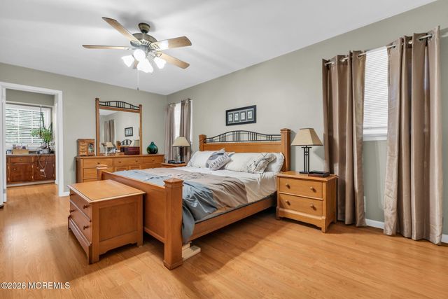 2 Lakeland Drive, Matawan, NJ 07747