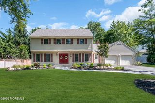 2 Lakeland Drive, Matawan, NJ 07747