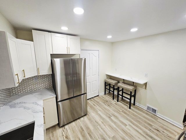 4733 S 22nd STREET, Milwaukee, WI 53221