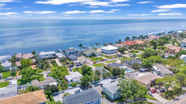 4530 BAYSHORE BOULEVARD NE, St Petersburg, FL 33703