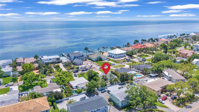 4530 BAYSHORE BOULEVARD NE, St Petersburg, FL 33703