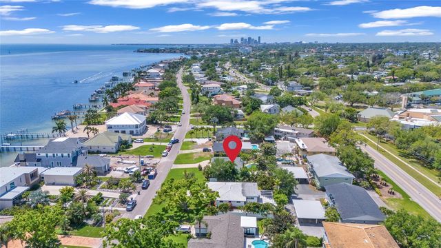 4530 BAYSHORE BOULEVARD NE, St Petersburg, FL 33703