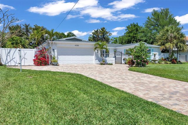 4530 BAYSHORE BOULEVARD NE, St Petersburg, FL 33703