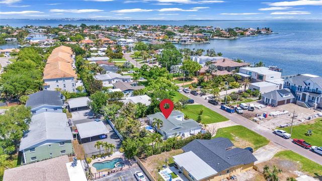 4530 BAYSHORE BOULEVARD NE, St Petersburg, FL 33703