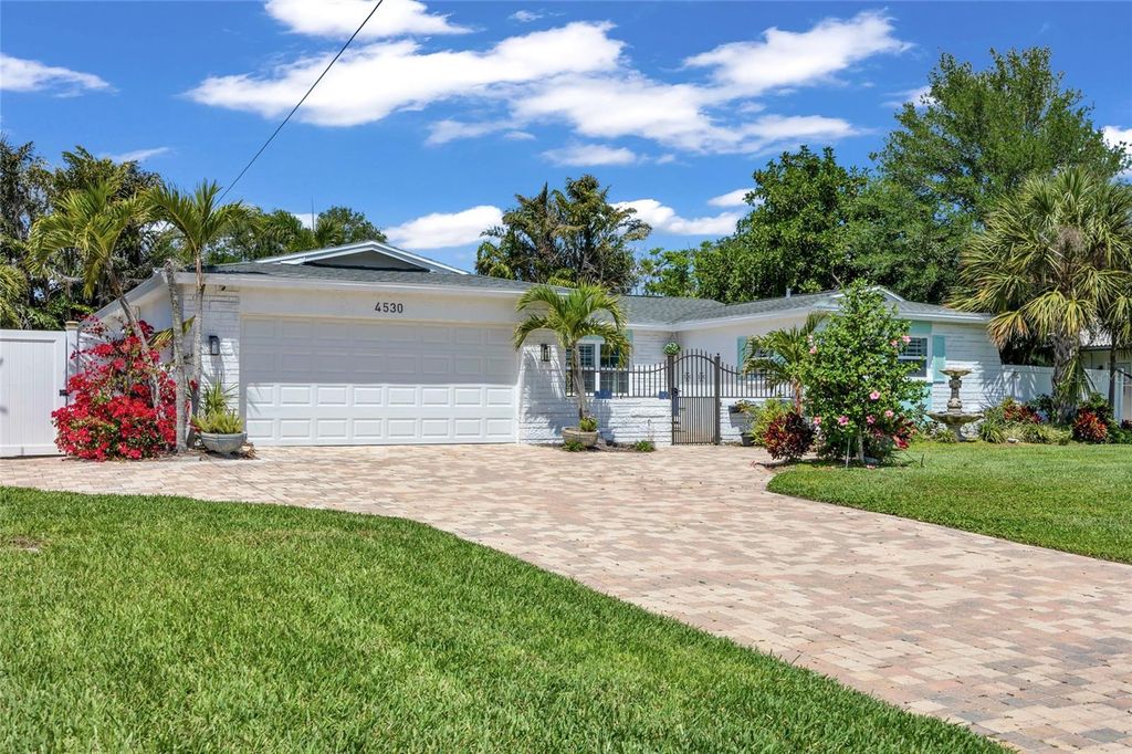 4530 BAYSHORE BOULEVARD NE, St Petersburg, FL 33703
