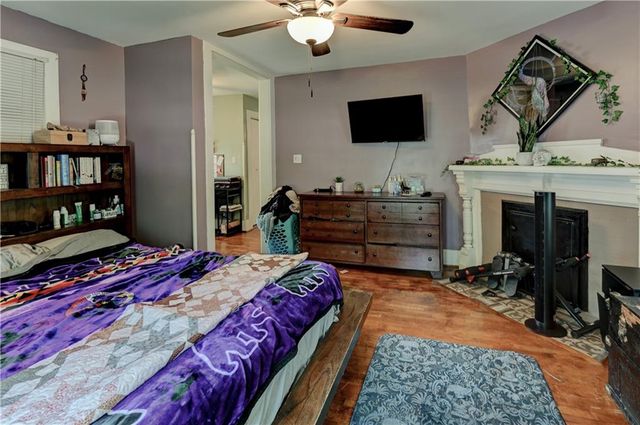 1032 5th Avenue, Leavenworth, KS 66048
