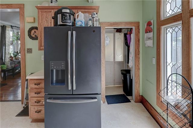 1032 5th Avenue, Leavenworth, KS 66048