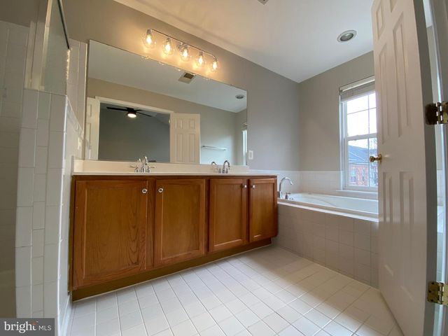 4929 CHASTE TREE PL, Woodbridge, VA 22192