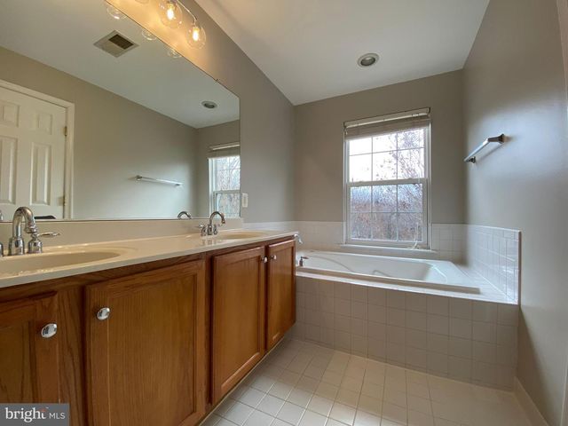 4929 CHASTE TREE PL, Woodbridge, VA 22192