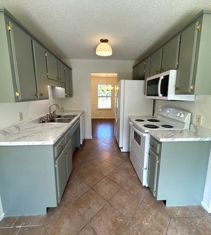 1111 Forestwood Ct, Smyrna, TN 37167