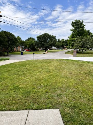 1111 Forestwood Ct, Smyrna, TN 37167