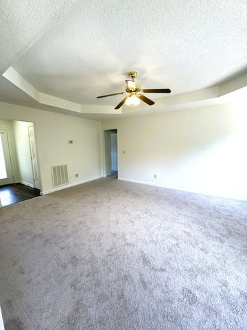 1111 Forestwood Ct, Smyrna, TN 37167