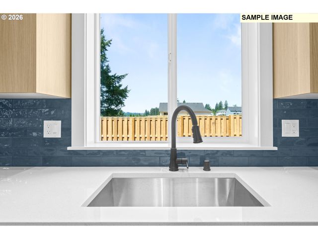 2201 E JUNIPER Cir 20, La Center, WA 98629