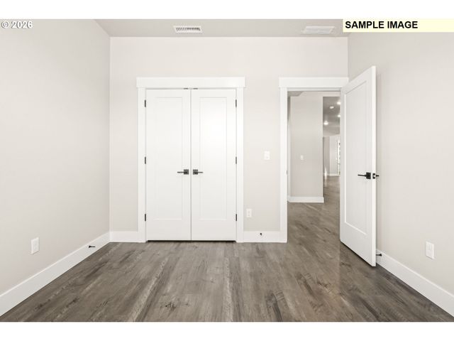 2201 E JUNIPER Cir 20, La Center, WA 98629