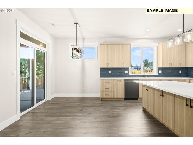 2201 E JUNIPER Cir 20, La Center, WA 98629