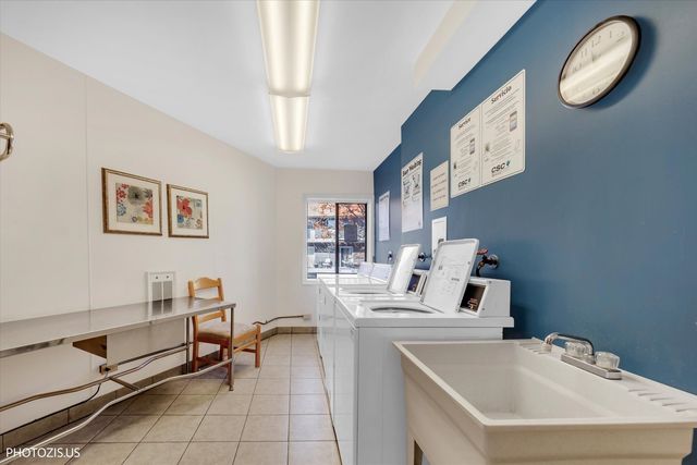 4900 Foster Street 412, Skokie, IL 60077