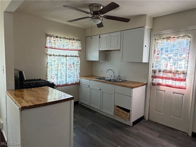 14518 Saint James Avenue, Cleveland, OH 44135